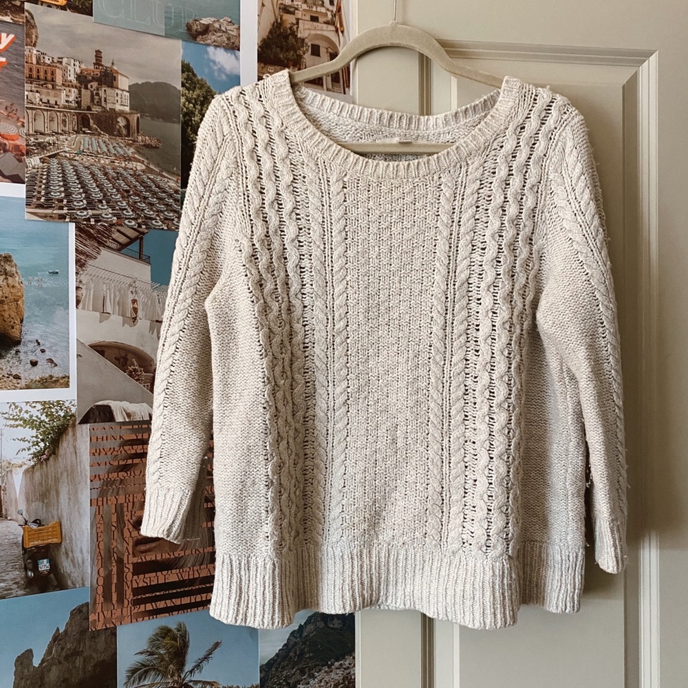 Cable knit tan sweater